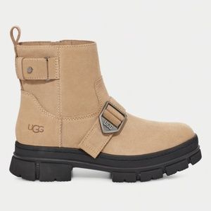 UGG Ashton Short Sand Women's 7 Waterproof